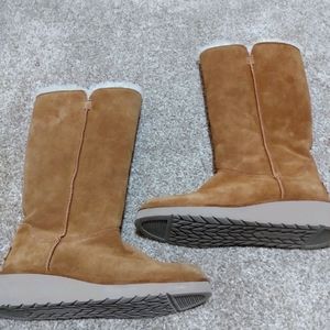 Kookaburra by UGGs size 7